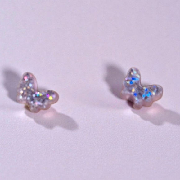 Other - 🔴5/$25🔴Butterfly Earrings with Sparkling Accents